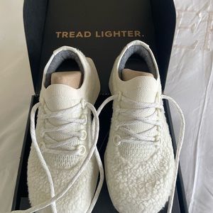 All Birds Women's wool dasher 2 fluff brand new with box size 9